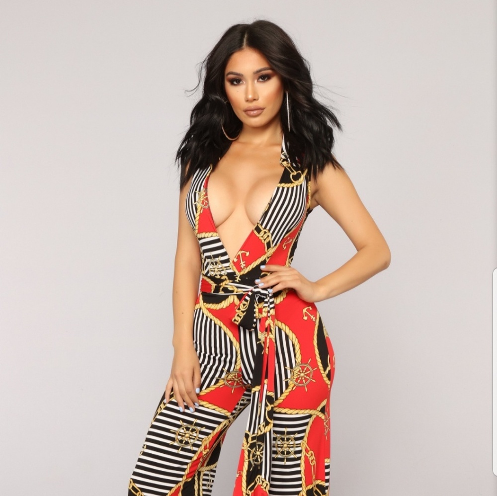 Link Up Jumsuit Black/Red